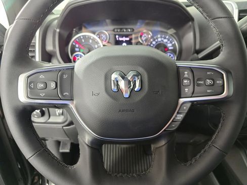 New 2025 RAM 3500 Big Horn AWD/4WD image 18