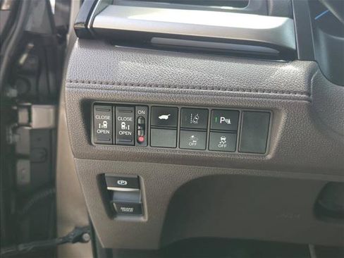 Used 2019 Honda Odyssey Elite image 17