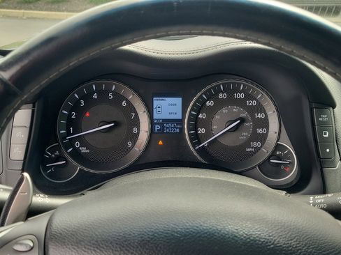 Used 2017 INFINITI Q70 3.7 w/ Sport Package AWD/4WD image 23