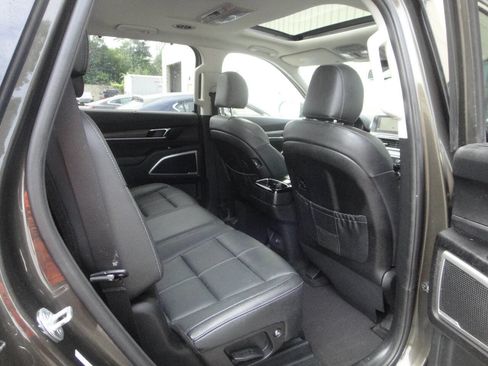 Used 2020 Kia Telluride EX image 14
