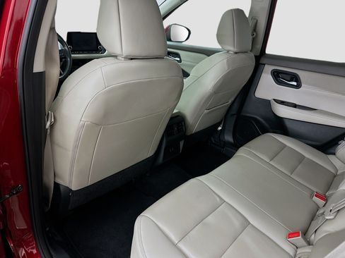 Used 2023 Nissan Rogue SL AWD/4WD image 28