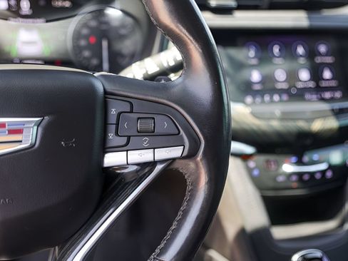 Used 2021 Cadillac XT6 Premium Luxury FWD image 13