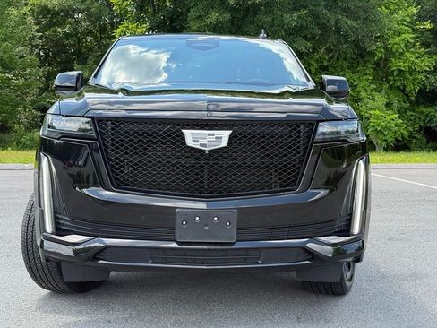 Used 2023 Cadillac Escalade ESV Sport Platinum w/ LPO, ONYX Package AWD/4WD image 9