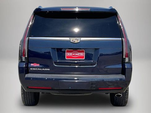 Used 2020 Cadillac Escalade Luxury image 6