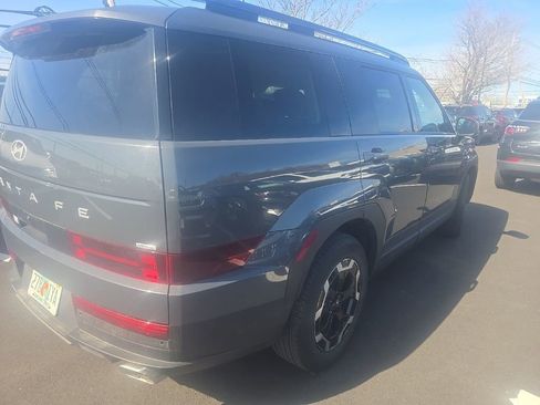 Used 2025 Hyundai Santa Fe SEL image 3