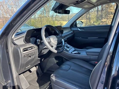 Used 2024 Hyundai Palisade Limited image 15