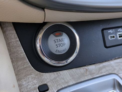 Used 2024 Nissan Murano SL FWD image 29