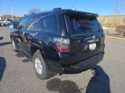 Used 2024 Toyota 4Runner SR5 image 7