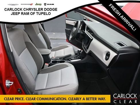 Used 2018 Toyota Corolla L image 35