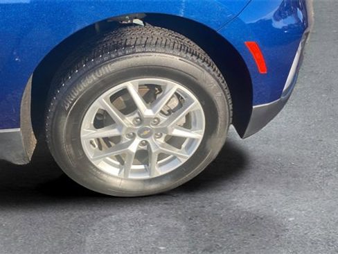 Used 2023 Chevrolet Equinox LT image 17