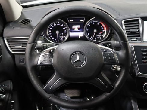 Used 2016 Mercedes-Benz GL 450 4MATIC w/ Premium I Package image 56