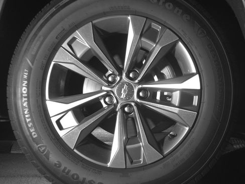 Used 2025 Chevrolet Equinox LT image 13