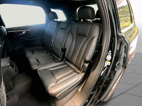 Used 2023 Audi Q7 2.0T Premium Plus w/ Premium Plus Package AWD/4WD image 20