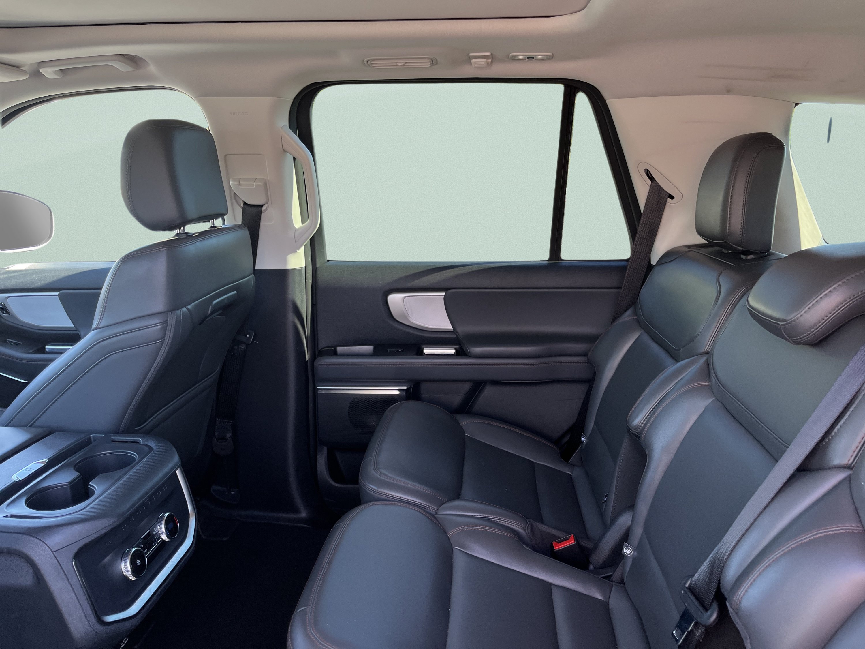 Used 2025 Ford Expedition Active AWD/4WD image 22