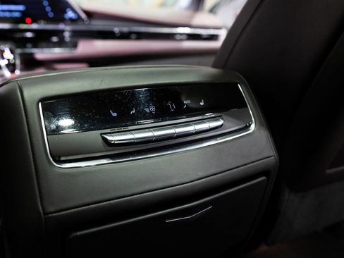 Used 2024 Cadillac Escalade V w/ LPO, ONYX Package AWD/4WD image 37
