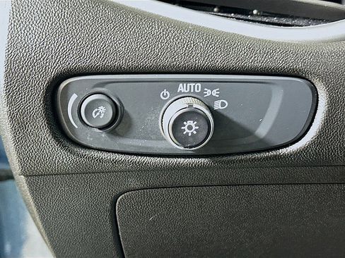 Used 2025 Chevrolet Malibu LT image 10