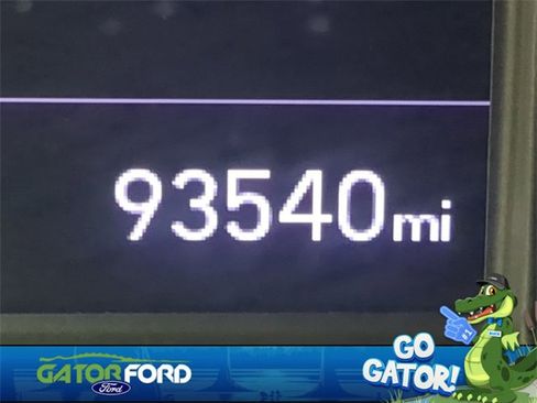 Used 2020 Hyundai Elantra SEL image 30