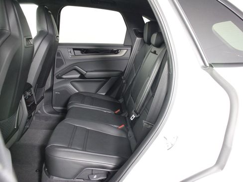 New 2026 Porsche Cayenne GTS image 18
