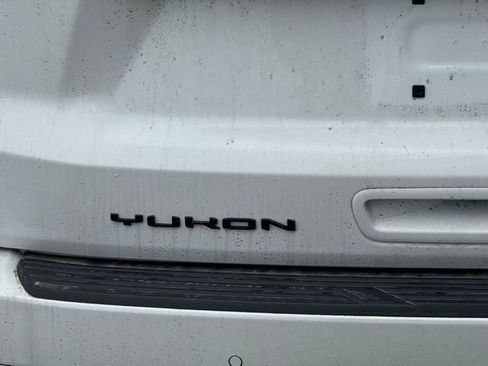 Used 2023 GMC Yukon Denali image 9