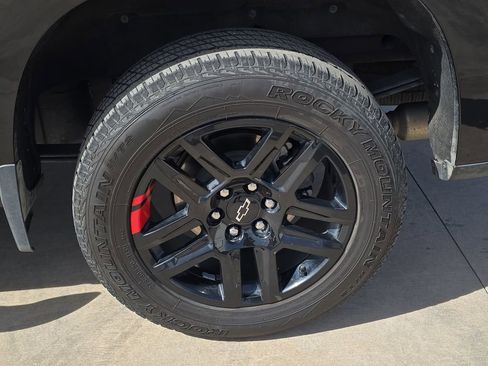 Used 2021 Chevrolet Silverado 1500 RST w/ Redline Edition AWD/4WD image 32