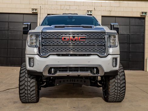 Used 2020 GMC Sierra 2500 Denali w/ Denali Ultimate Package image 2