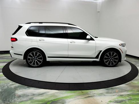 Used 2020 BMW X7 M50i w/ Dynamic Handling Package AWD/4WD image 4