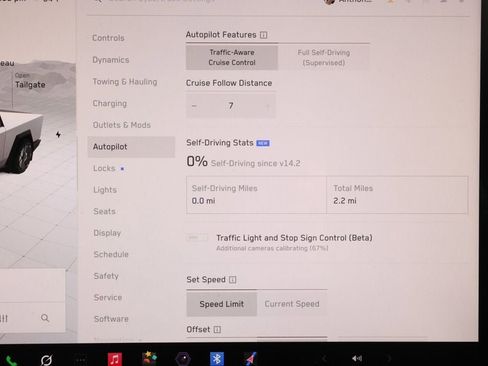 Used 2024 Tesla Cybertruck AWD Crew Cab image 19
