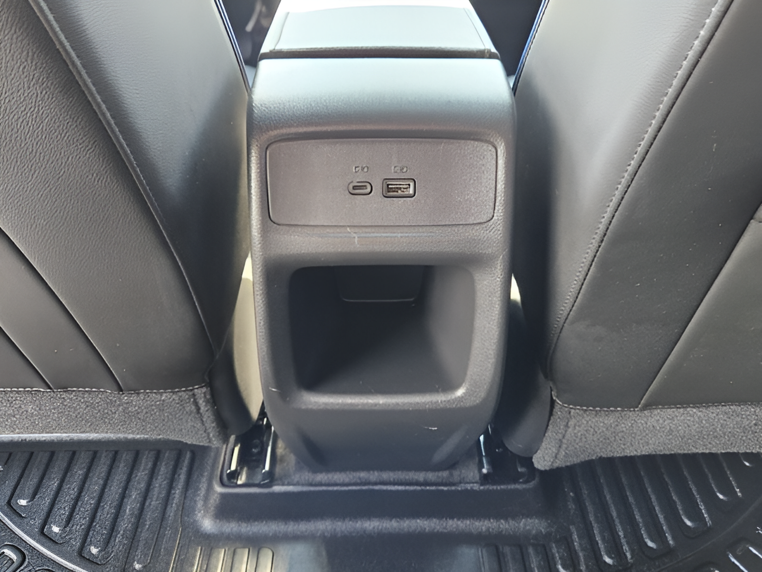 Used 2025 Buick Envista Sport Touring w/ Experience Buick Package FWD image 10
