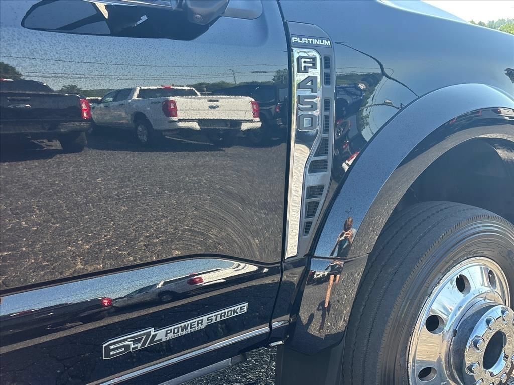 Used 2023 Ford F450 Platinum w/ FX4 Off-Road Package AWD/4WD image 11