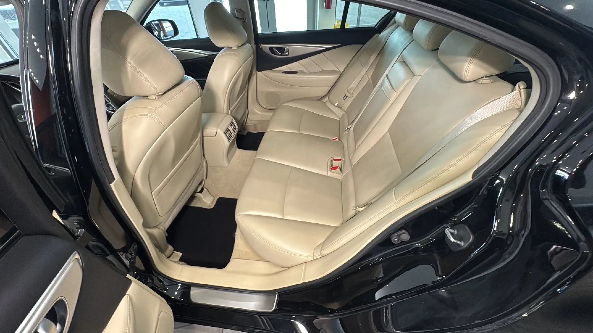 Used 2019 INFINITI Q50 Luxe w/ Cargo Package (L96) RWD image 46
