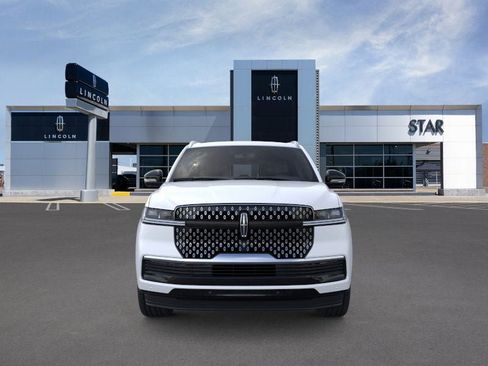 New 2025 Lincoln Navigator Reserve image 6
