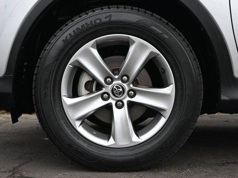 Used 2015 Toyota RAV4 XLE FWD image 7