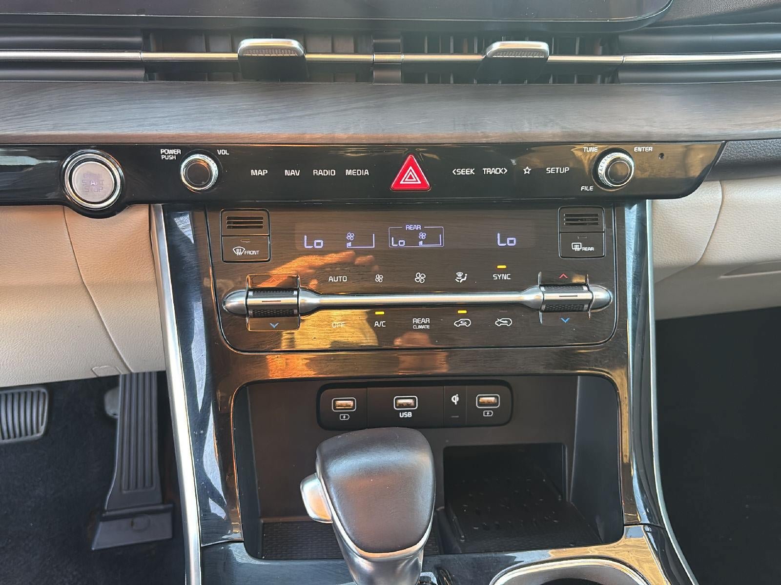 Used 2024 Kia Carnival SX FWD image 17