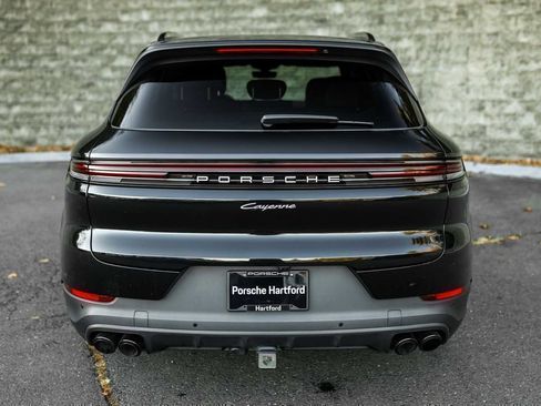 Used 2025 Porsche Cayenne Base image 7