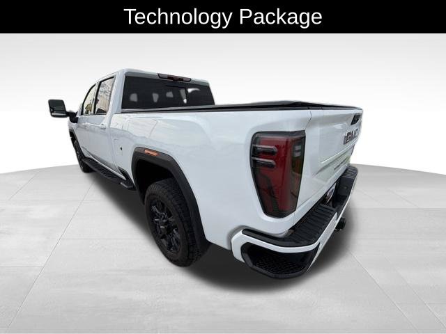 Used 2025 GMC Sierra 2500 AT4 w/ AT4 Premium Plus Package AWD/4WD image 5