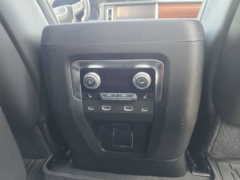 Used 2024 GMC Yukon Denali Ultimate AWD/4WD image 53
