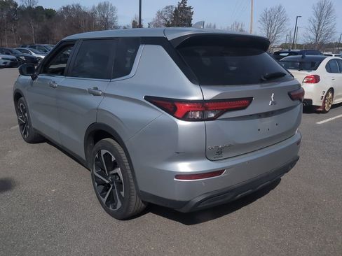 Used 2022 Mitsubishi Outlander ES image 5