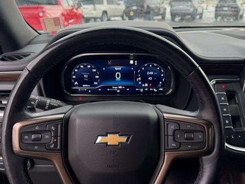 Used 2022 Chevrolet Suburban High Country image 10