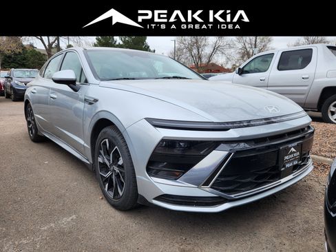 Used 2025 Hyundai Sonata SEL image 1