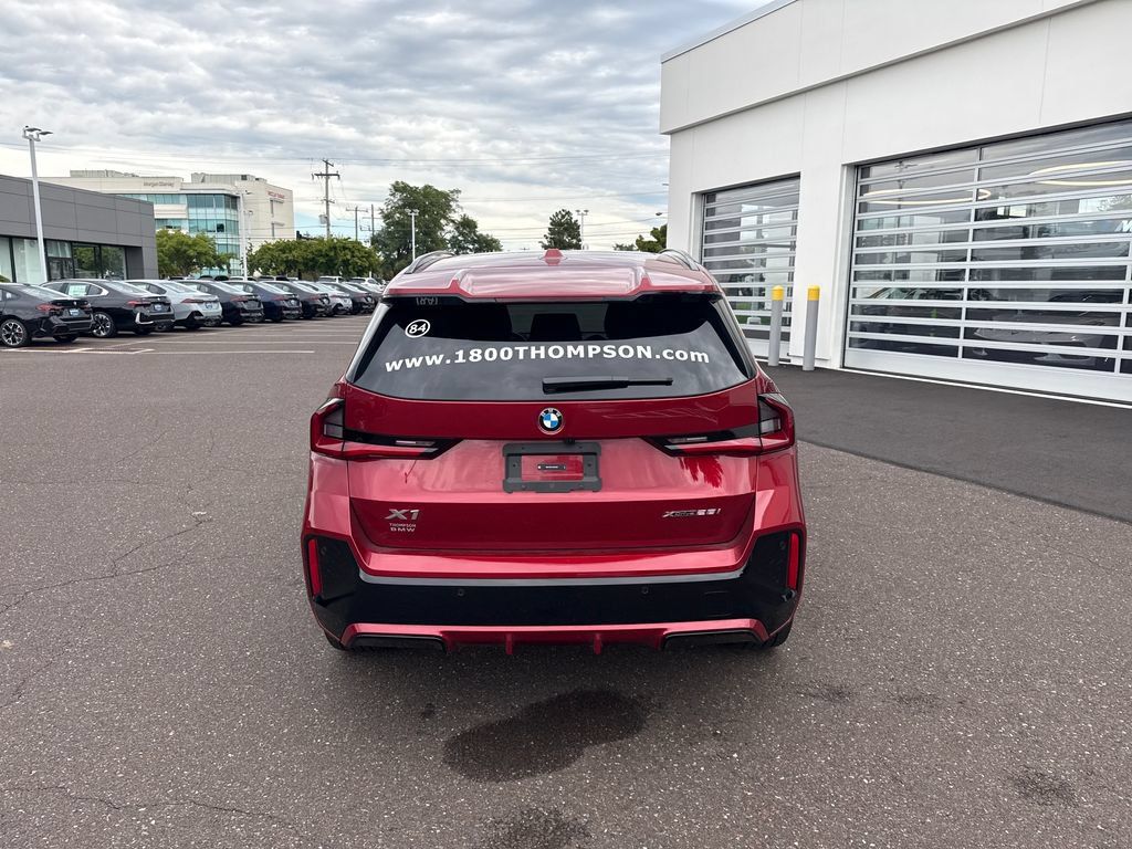 Certified 2026 BMW X1 xDrive28i w/ Technology Package AWD/4WD image 4