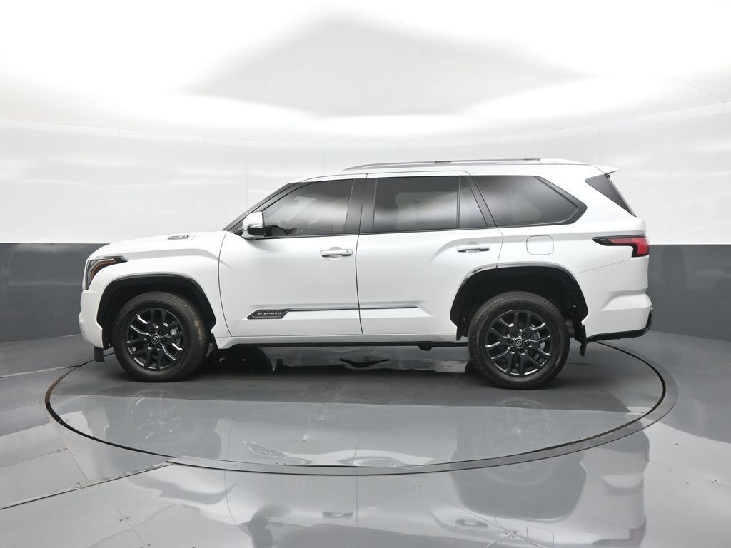 Used 2025 Toyota Sequoia Platinum AWD/4WD image 4