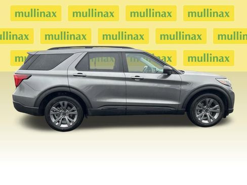 Used 2026 Ford Explorer Active w/ Active Comfort Package image 2