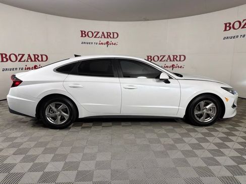 Used 2022 Hyundai Sonata SE w/ Cargo Package FWD image 9