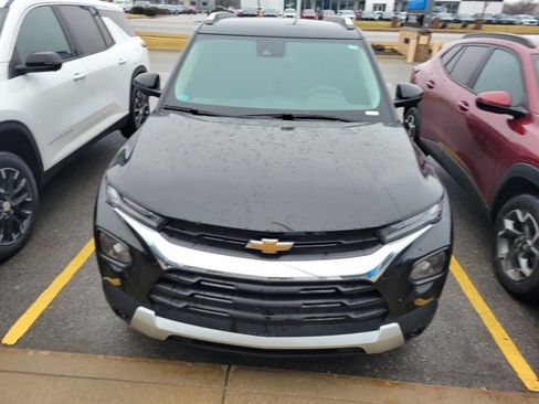 Used 2023 Chevrolet TrailBlazer LT w/ Convenience Package image 2
