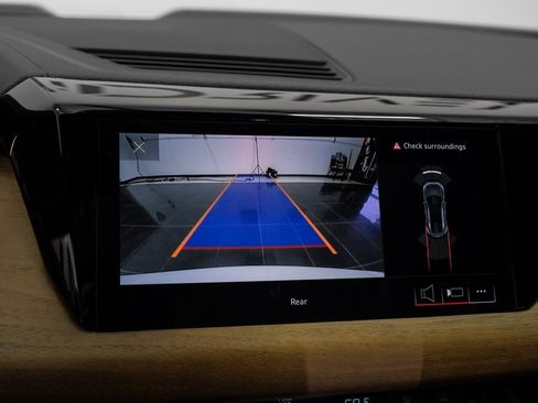 Used 2022 Audi e-tron GT Premium Plus image 30