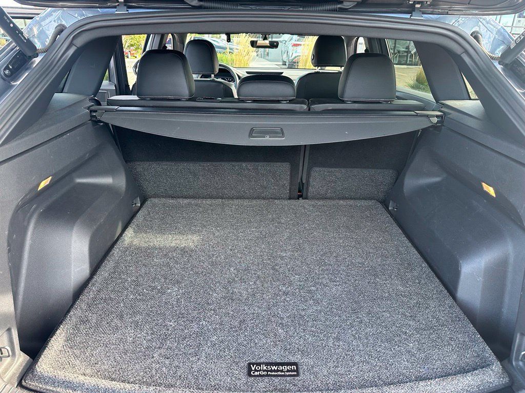 Certified 2023 Volkswagen Atlas Cross Sport SE FWD image 9