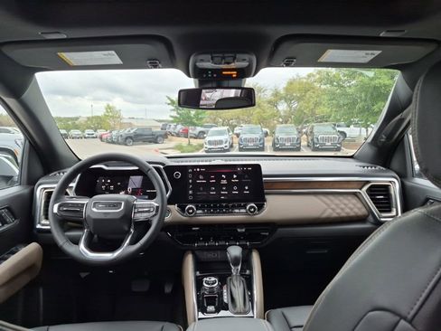 New 2026 GMC Canyon Denali image 23