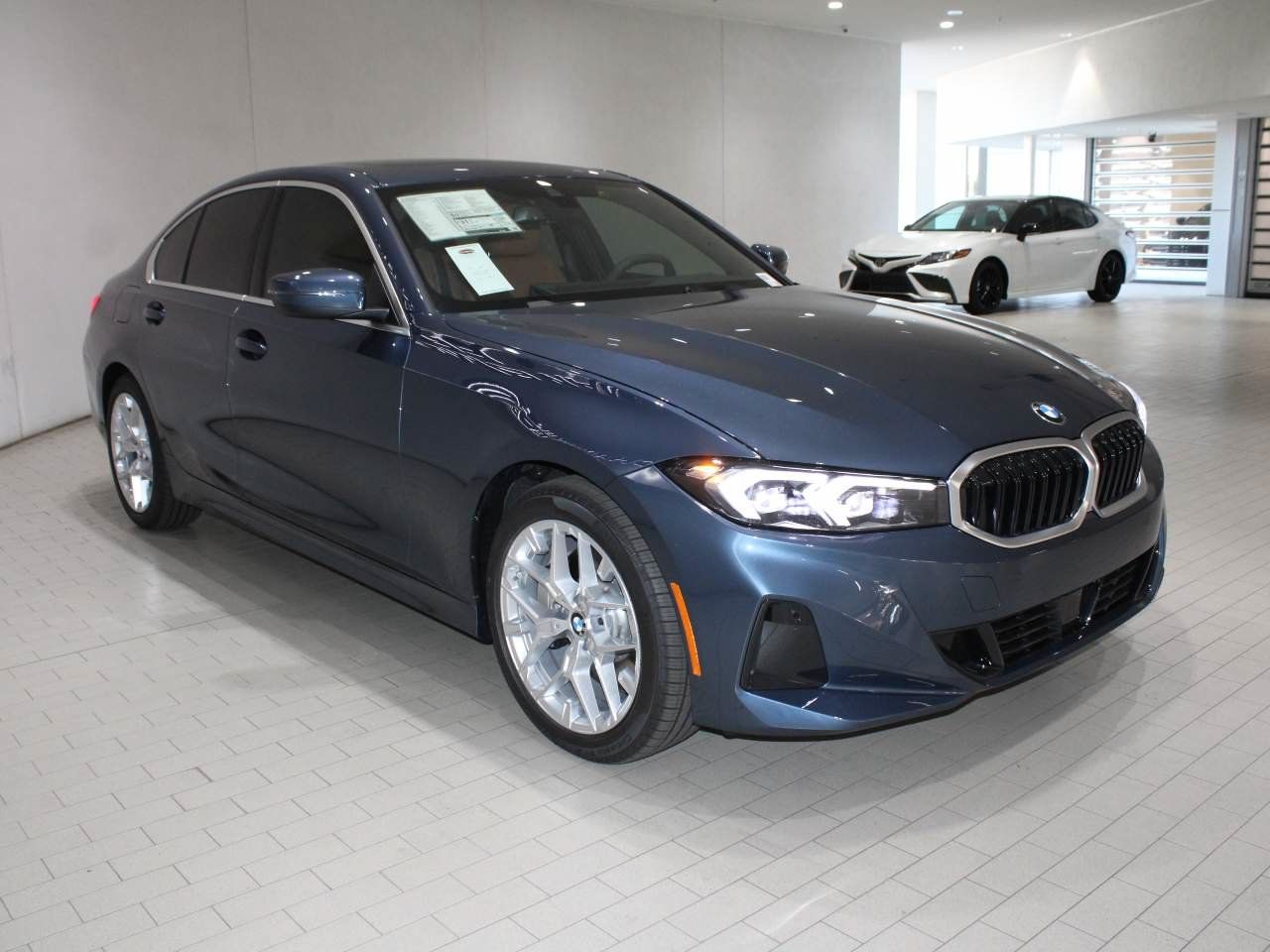 Certified 2026 BMW 330i Sedan RWD image 8