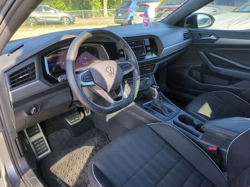 Used 2023 Volkswagen Jetta Sport image 8