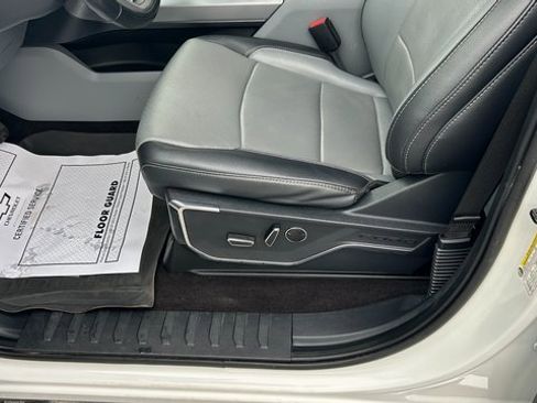 Used 2022 Ford F150 Lariat w/ Equipment Group 502A High image 18